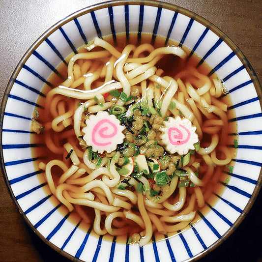 Supă instant cu tăiței Udon și aromă de Tempura – Nongshim Big Bowl (111g)