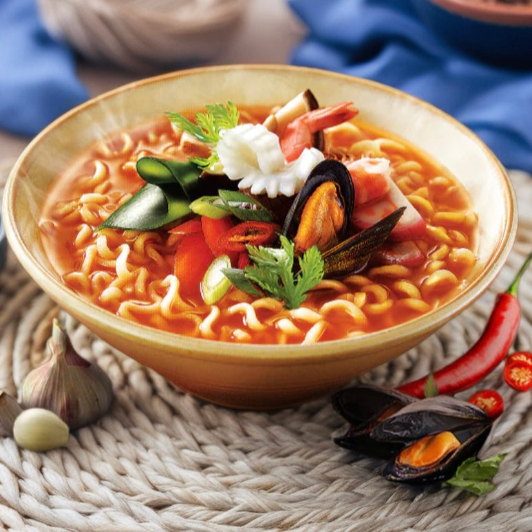 Tăiței Instant Nongshim cu Gust de Fructe de Mare (Mild) – 120g